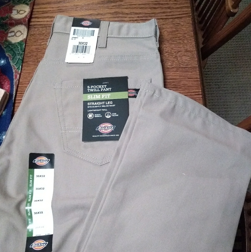 Dickies - Picture 3 of 3